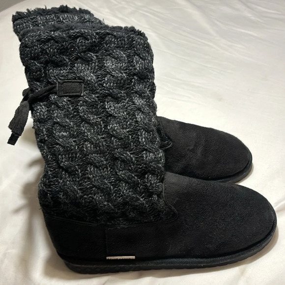 MUK LUKS BLACK FOLD OVER TALL BOOT
Cable Knit Winter Women’s size 7 - Picture 5 of 11